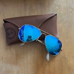 Blue aviator Ray-ban women’s sunglasses